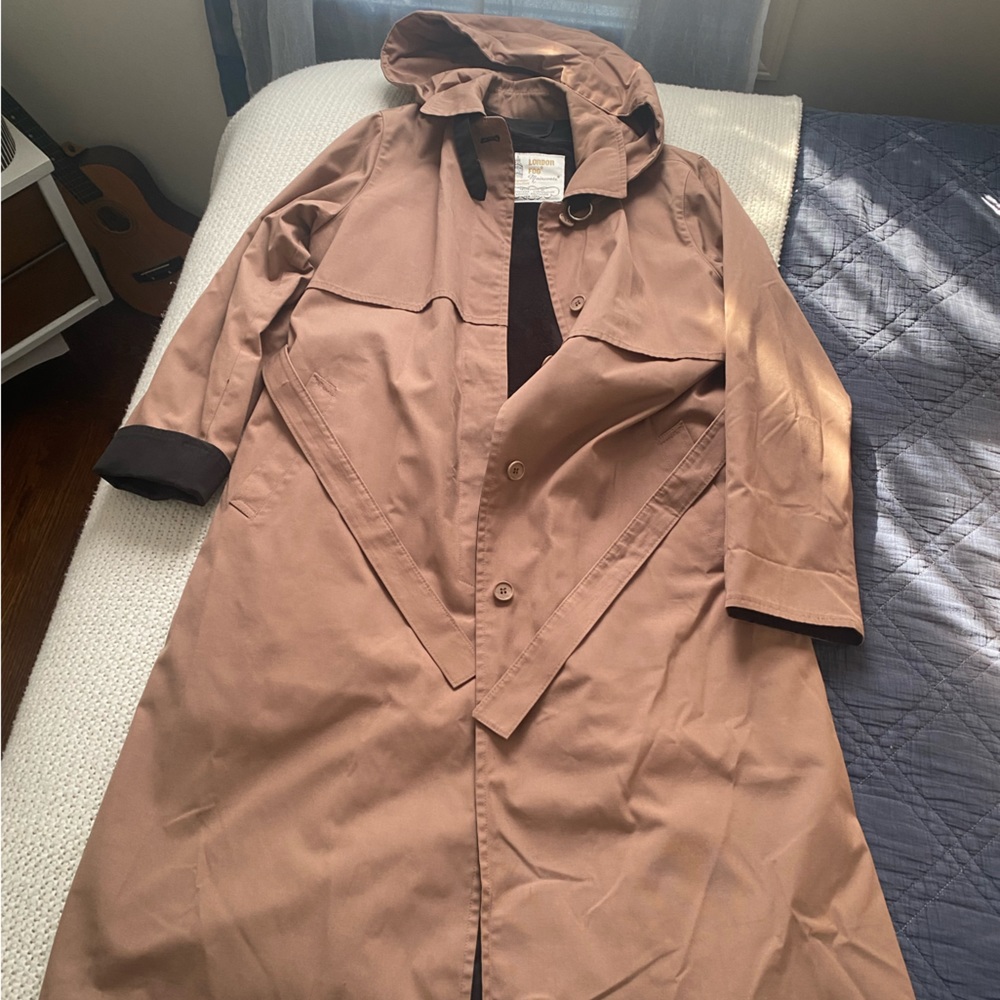 London fog vintage trench coat pinkish tan. Size 10 petite
